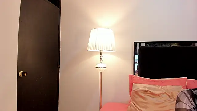 lilithTeen1  online show from February 18, 2026, 4:30 am