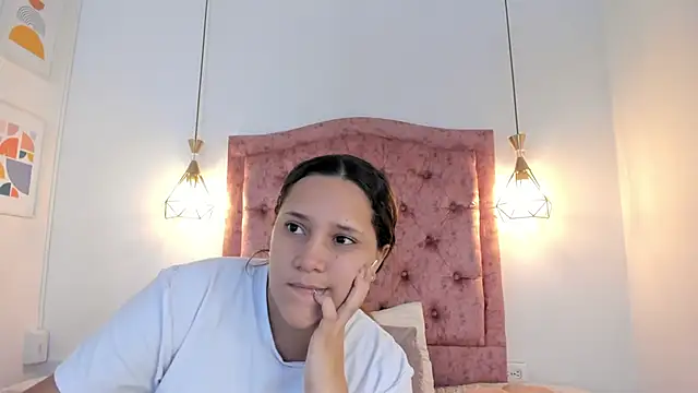 aprill21  online show from March 3, 2025, 1:53 pm