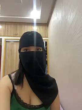 jijijoudia online show from October 8, 2025, 10:51 pm