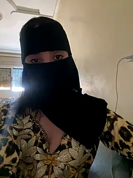 jijijoudia online show from October 9, 2025, 3:32 pm