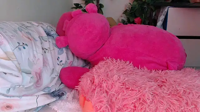 Gianna cute  online show from September 9, 2025, 11:04 pm