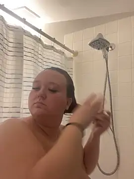 Snapshot of Princess_Peach69 chatting on December 15, 2025, 3:33 am Princess Peach69 online show from December 15, 2025, 3:33 am