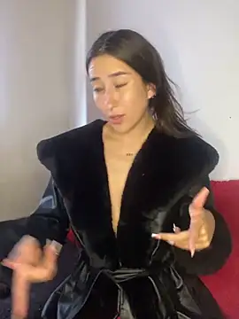  Luuna online show from March 21, 2025, 5:34 pm