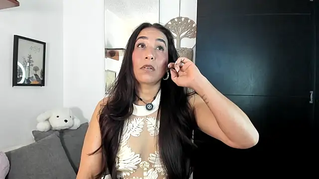 Snapshot of electra_hunt chatting on June 27, 2026, 1:54 am electra hunt online show from June 27, 2026, 1:54 am