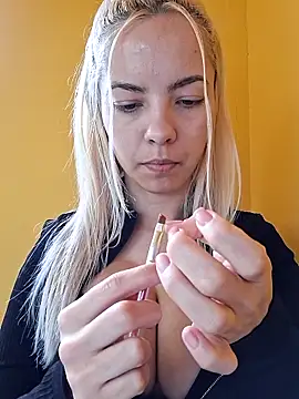 allinqueen online show from April 22, 2026, 9:01 am