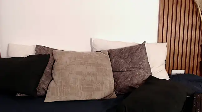 zander 2120 online show from January 11, 2025, 5:51 pm