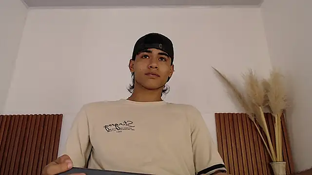 zander 2120 online show from January 24, 2025, 3:45 pm