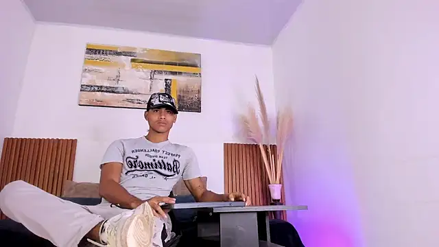 zander 2120 online show from November 11, 2025, 1:33 pm