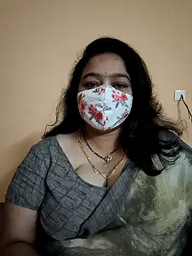 neelu-hoty online show from December 27, 2024, 5:42 am