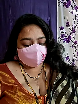 neelu-hoty online show from January 8, 2025, 8:27 am