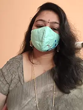 neelu-hoty online show from March 10, 2025, 3:52 pm