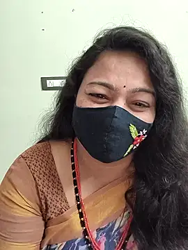 neelu-hoty online show from October 16, 2025, 12:06 pm