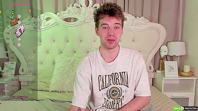 ArthurWhitee online show from September 21, 2025, 3:08 am