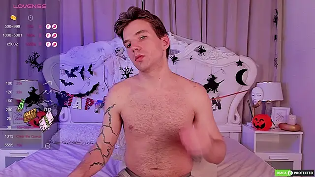 ArthurWhitee online show from October 17, 2025, 3:14 pm