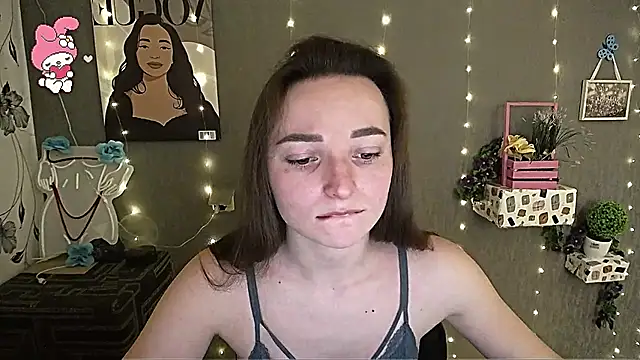  Barbie Kiss  online show from February 4, 2025, 9:28 am