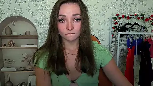  Barbie Kiss  online show from September 26, 2025, 3:27 pm