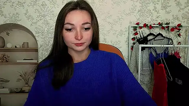  Barbie Kiss  online show from October 3, 2025, 2:14 pm