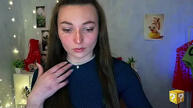  Barbie Kiss  online show from April 22, 2026, 1:01 pm