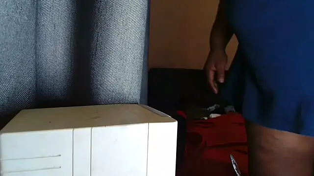 tinagiant online show from November 14, 2025, 5:28 am