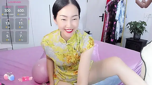 paopao-a online show from October 8, 2025, 3:48 am