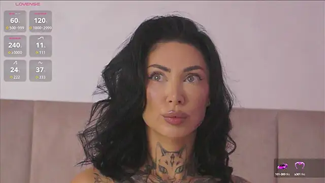 angelinaRae online show from October 19, 2025, 4:18 pm