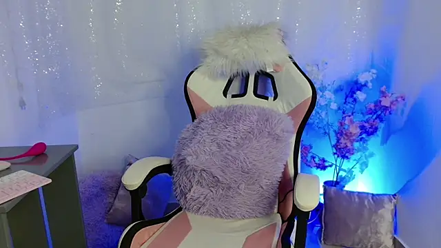 alanavega11 online show from March 15, 2025, 4:54 pm