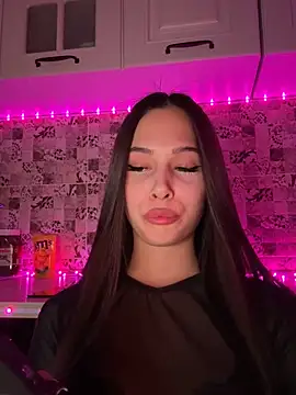 EricaWalls online show from February 17, 2025, 10:36 pm