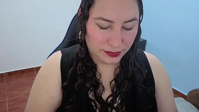 catalina boobs online show from June 3, 2026, 10:15 pm