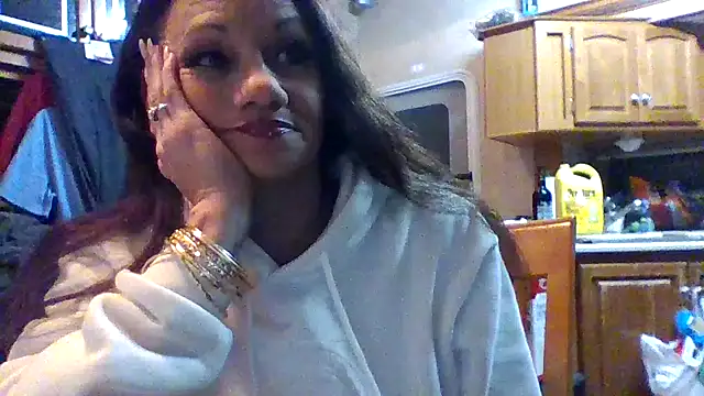 Snapshot of ALLURET4U chatting on March 12, 2025, 3:13 am ALLURET4U online show from March 12, 2025, 3:13 am