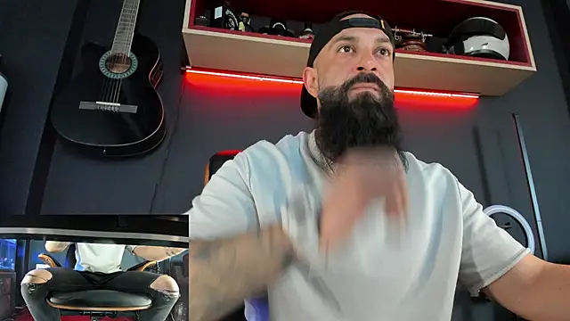 axxelrich  online show from February 20, 2025, 6:06 am