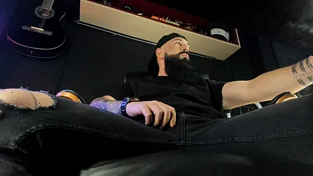 axxelrich  online show from March 3, 2025, 5:20 am