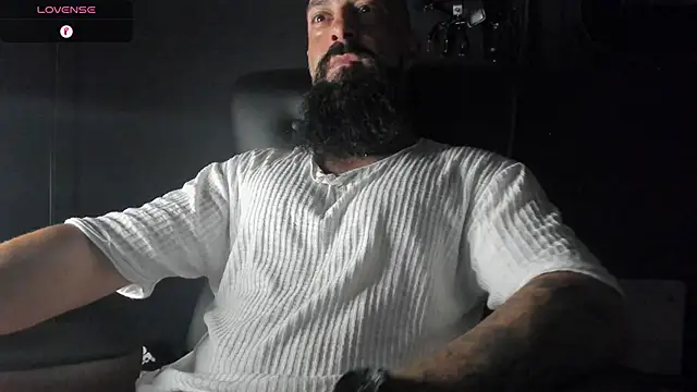 axxelrich  online show from September 17, 2025, 5:47 pm