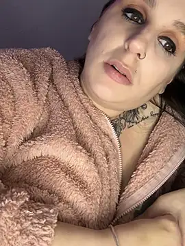 menaceswife online show from March 1, 2025, 6:00 pm