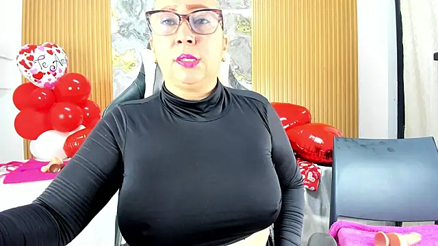 Danna topless online show from March 17, 2025, 3:07 pm