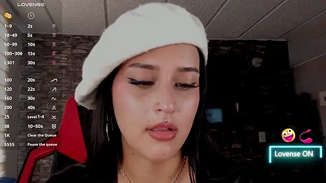 Charlotte greys online show from April 10, 2026, 9:19 pm