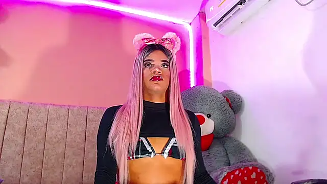 vanessa nauthygirls online show from March 19, 2025, 8:00 pm