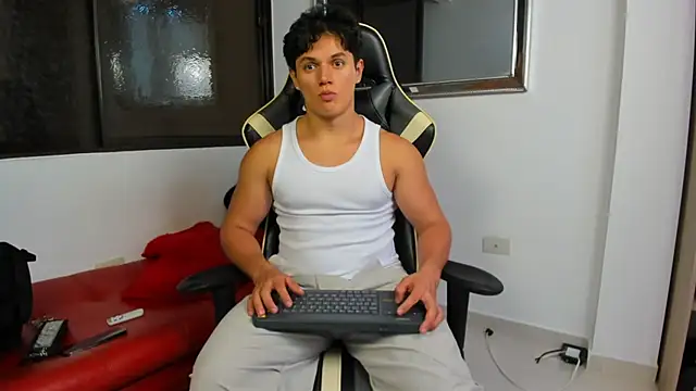 julian wallace online show from February 2, 2026, 7:34 pm