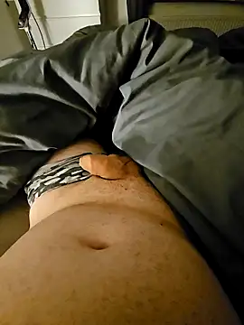 Feelixbi99 online show from December 19, 2024, 3:30 pm