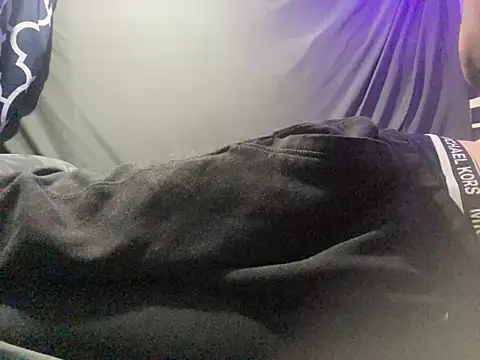 BigMac1596 online show from October 22, 2025, 12:16 pm