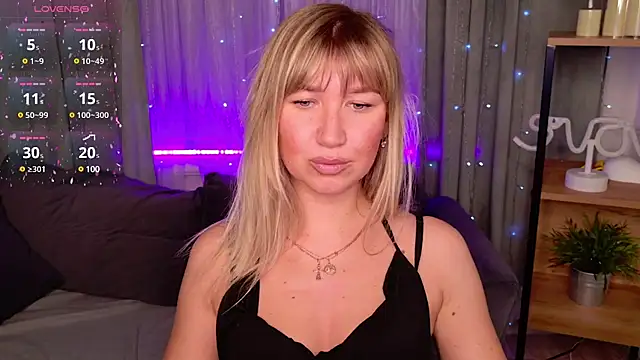 MilaBott online show from February 19, 2025, 11:25 pm