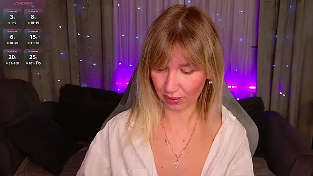 Snapshot of MilaBott chatting on April 22, 2026, 7:04 pm MilaBott online show from April 22, 2026, 7:04 pm