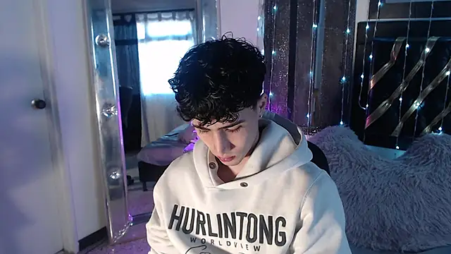 gojo satoru 18 online show from September 9, 2025, 12:37 pm