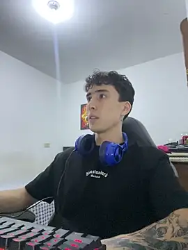 gojo satoru 18 online show from February 1, 2026, 11:03 pm