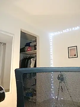 helena smith online show from December 6, 2024, 5:09 am