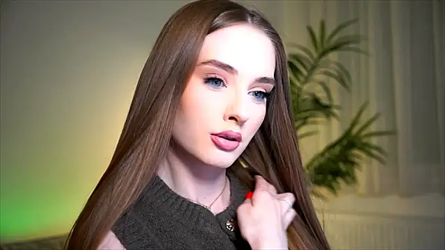 petitegonwiild online show from October 29, 2025, 10:11 pm