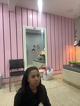 GabrielaLugo online show from November 24, 2025, 11:43 am