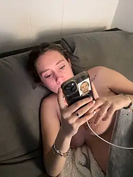 Lena Lang online show from February 26, 2025, 6:21 pm