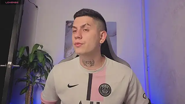 Yeiko Romero  online show from March 5, 2026, 11:23 pm