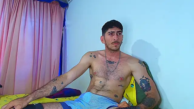 Thomass00 online show from March 18, 2025, 3:31 pm