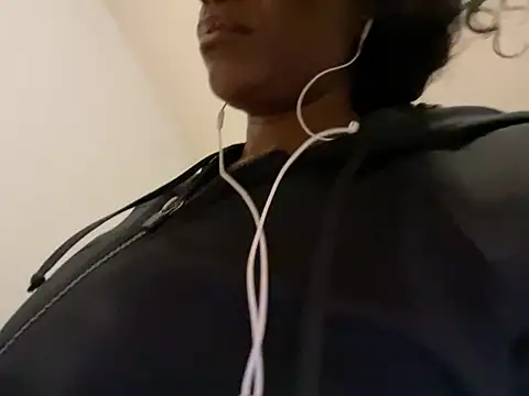 wynterheat online show from March 1, 2025, 3:32 am